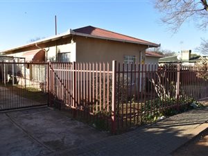 3 Bed House in Potchefstroom Central