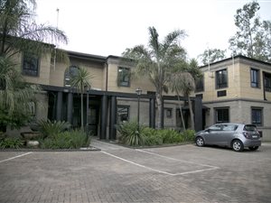 1532 m² Office Space in Kleinfontein