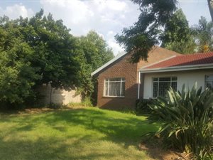 3 Bed House in Waterkloof Glen