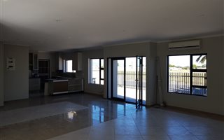 4 Bedroom House in Bothasig