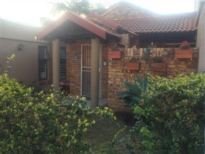 2 Bed Townhouse in Garsfontein