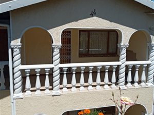 5 Bed House in Woodhurst