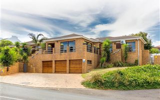 4 Bedroom House in Loevenstein