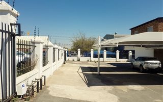 1200 m² Industrial space in Spartan