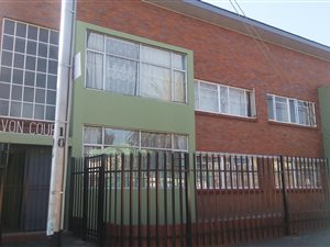 2 Bed Apartment in Rosettenville