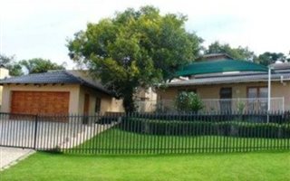 1 Bedroom Garden Cottage in Helderkruin