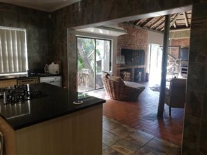 5 Bed House in Addo