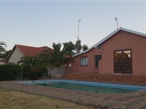 3 Bed House in Observation Hill