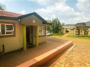 3 Bedroom House in Emmarentia