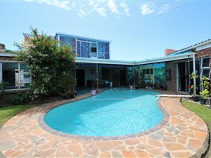 5 Bed House in Saxilby