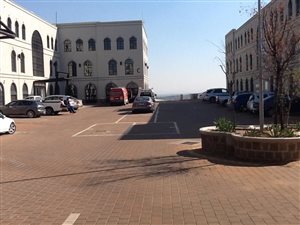 250 m² Commercial space in Noordwyk