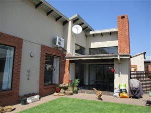 3 Bed Townhouse in Meyerton Central