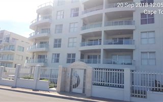 2 Bedroom Apartment in Bloubergrant