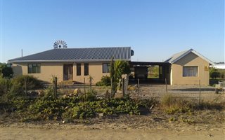 4 Bedroom House in Hopefield