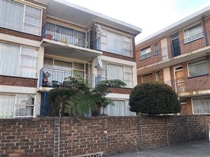 2 Bed Apartment in Rosettenville