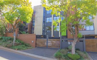 6 Bedroom House in Lukasrand