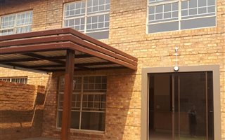 4 Bedroom Duplex in Tijger Valley and surrounds