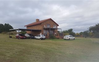 2 Bedroom Duplex in Bankenveld
