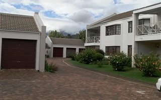 2 Bedroom Apartment in Bizweni