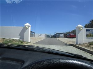 855 m² Land available in Moquini Coastal Estate