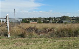 1000 m² Land available in Vaal Marina
