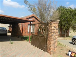 3 Bed House in Naturena