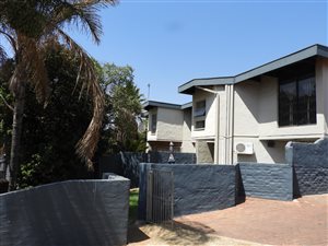 3 Bed Duplex in Waterkloof Glen