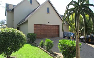 3 Bedroom House in Kosmosdal