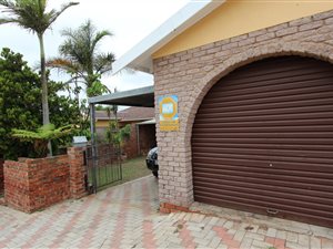 3 Bed Townhouse in Newton Park