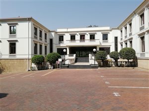 3767 m² Commercial space in Barlow Park