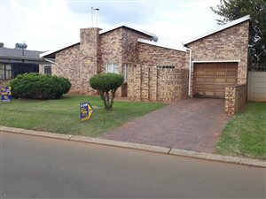 3 Bed House in Lenasia