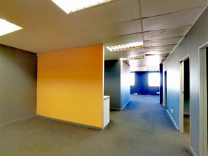 150 m² Commercial space in Glen Austin