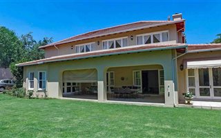 4 Bedroom House in Hyde Park