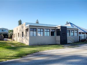6 Bed House in Schoenmakerskop