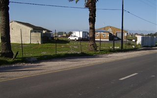 8.6 ha Land available in Schaap Kraal
