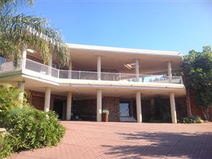 6 Bed House in Waterkloof Glen