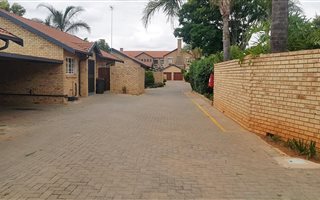 3 Bedroom Townhouse in Die Wilgers