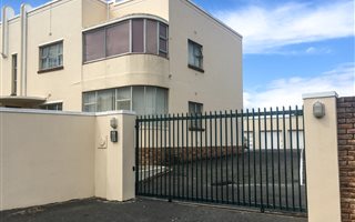 1 Bedroom Apartment in Strand North