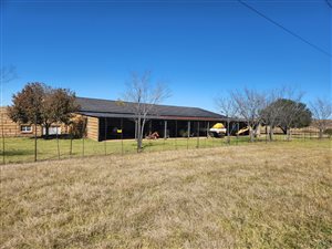 12 ha Farm in Secunda
