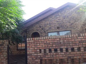2 Bed House in Moletsane