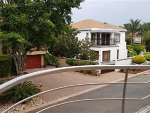4 Bed House in Highveld
