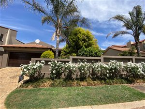 3 Bed Cluster in Featherbrooke Estate