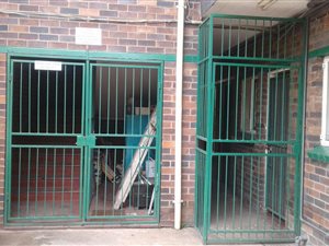 1300 m² Commercial space in Vereeniging Central