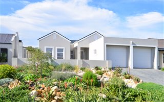 3 Bedroom House in Somerset Country Estate