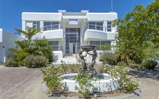 4 Bedroom House in Helderberg Estate