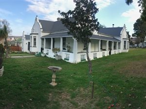 5 Bed House in Oatlands