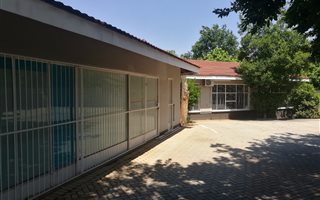 120 m² Office Space in Wilkoppies