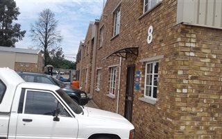 332 m² Commercial space in Dunswart