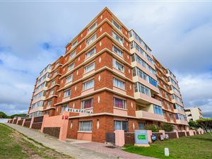 2 Bed Apartment in Humewood
