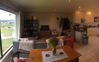 2 Bedroom Apartment in Vredekloof